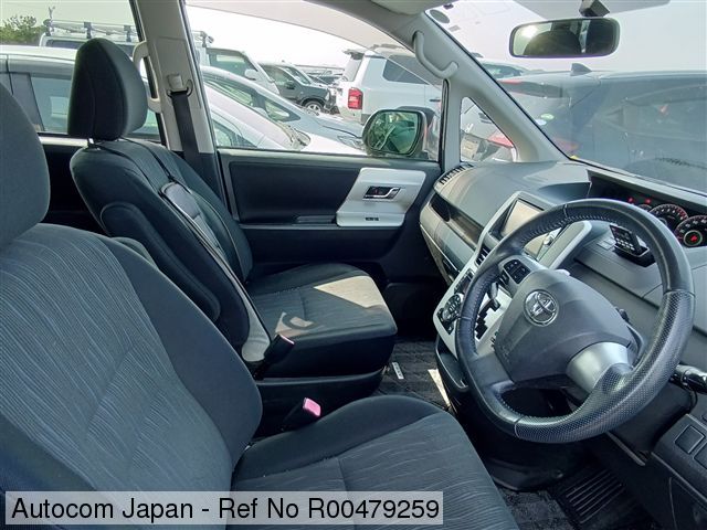 Ref No.R00479259 TOYOTA VOXY Image6