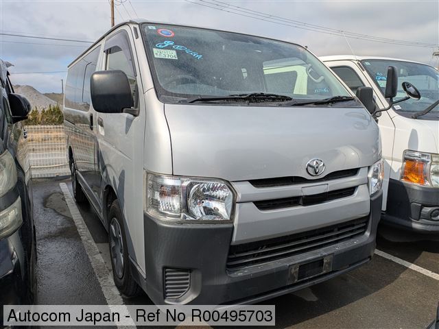 TOYOTA HIACE V