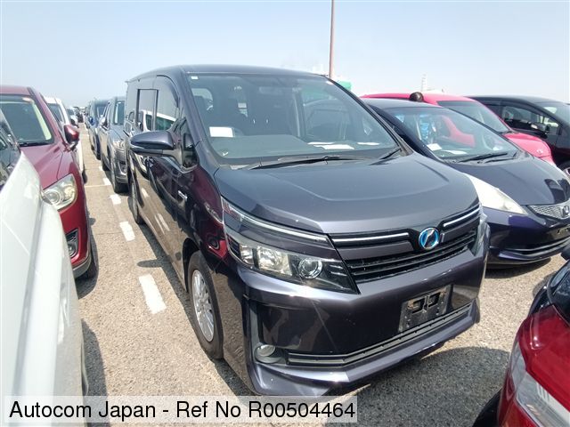 TOYOTA VOXY HV