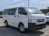 TOYOTA HIACE V