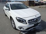 MERCEDES GLA220
