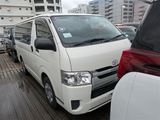 TOYOTA HIACE V