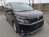 TOYOTA VOXY HV
