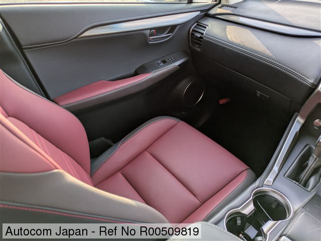 Ref No.R00509819 LEXUS NX300 Image9