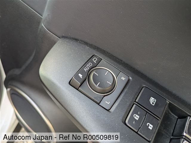 Ref No.R00509819 LEXUS NX300 Image25