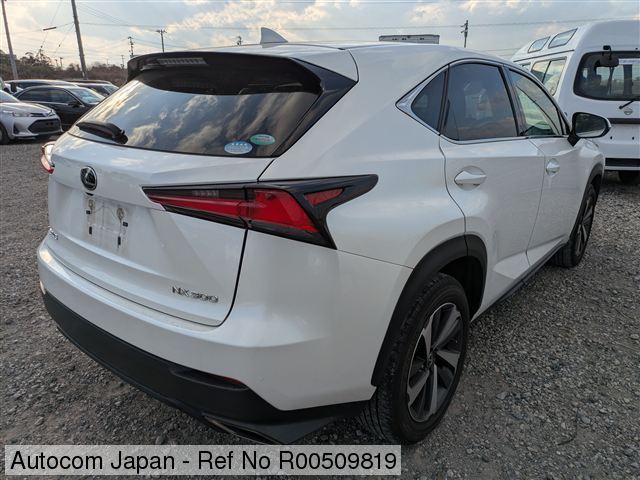 Ref No.R00509819 LEXUS NX300 Image43