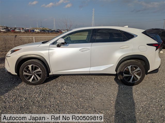 Ref No.R00509819 LEXUS NX300 Image46