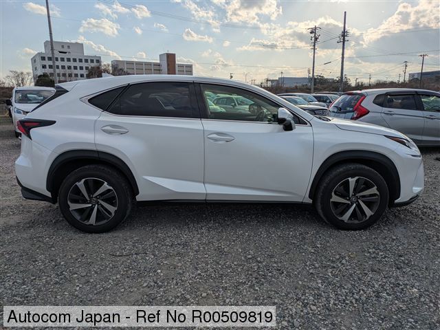 Ref No.R00509819 LEXUS NX300 Image47