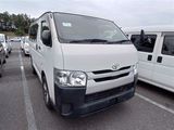 TOYOTA HIACE V