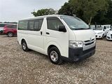 TOYOTA HIACE V