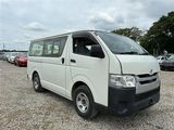 TOYOTA HIACE V