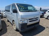 TOYOTA HIACE V
