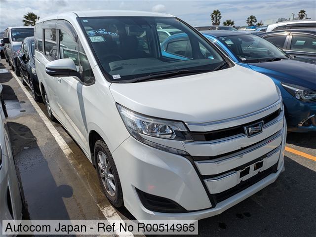 TOYOTA NOAH