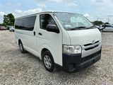 TOYOTA HIACE V