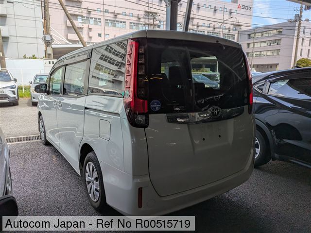 Ref No.R00515719 TOYOTA NOAH Image2