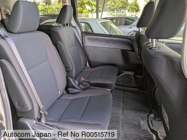 Ref No.R00515719 TOYOTA NOAH Image4