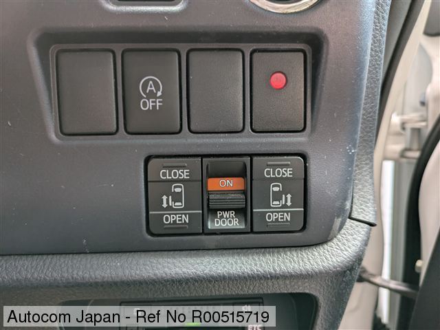 Ref No.R00515719 TOYOTA NOAH Image24