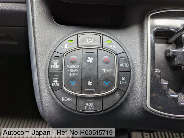 Ref No.R00515719 TOYOTA NOAH Image26