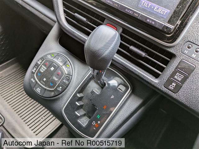 Ref No.R00515719 TOYOTA NOAH Image29