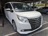 #R00515719_TOYOTA_NOAH_ZRR80