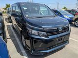 TOYOTA VOXY HV