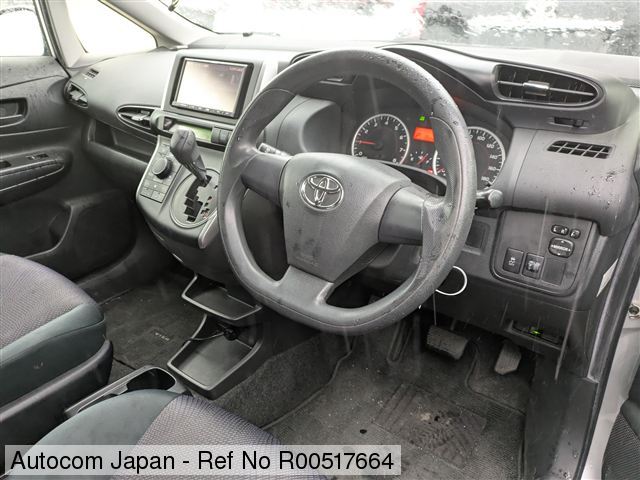 Ref No.R00517664 TOYOTA WISH Image11