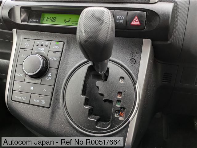 Ref No.R00517664 TOYOTA WISH Image25