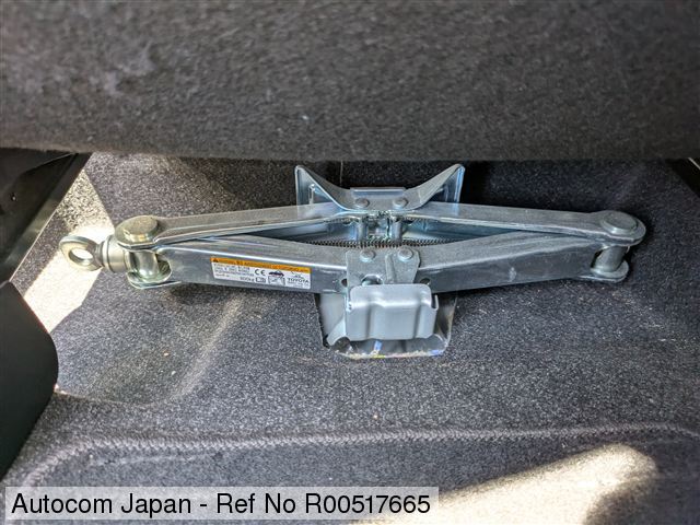Ref No.R00517665 TOYOTA FIELDER HV Image38