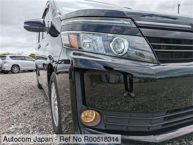 Ref No.R00518314 TOYOTA VOXY HV Image20
