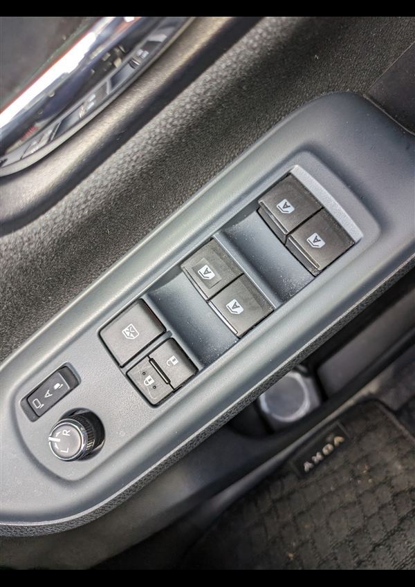 Ref No.R00518314 TOYOTA VOXY HV Image24