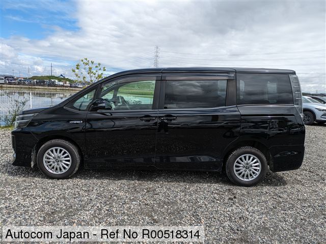 Ref No.R00518314 TOYOTA VOXY HV Image40