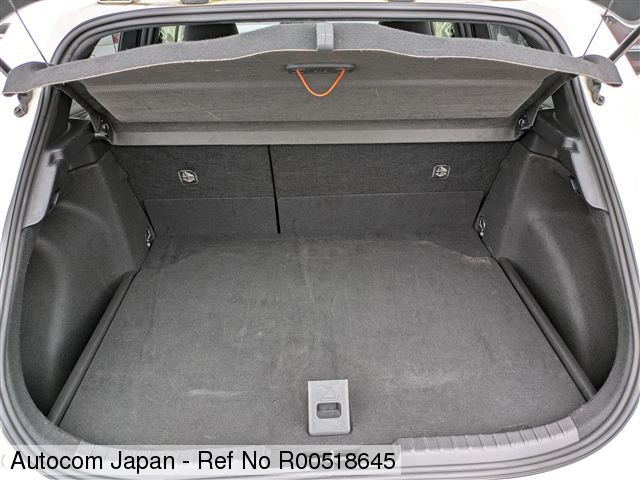 Ref No.R00518645 TOYOTA COROLLA SPORT Image12