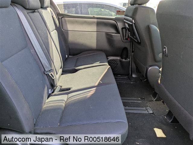 Ref No.R00518646 TOYOTA NOAH Image4
