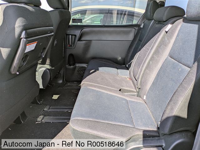 Ref No.R00518646 TOYOTA NOAH Image12
