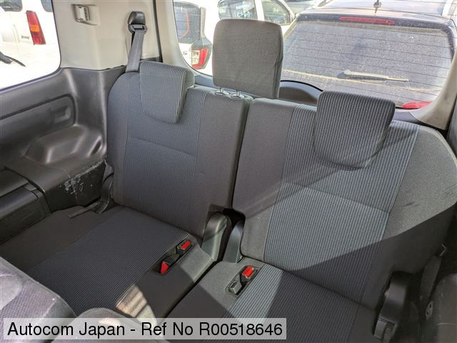 Ref No.R00518646 TOYOTA NOAH Image13