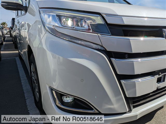 Ref No.R00518646 TOYOTA NOAH Image22