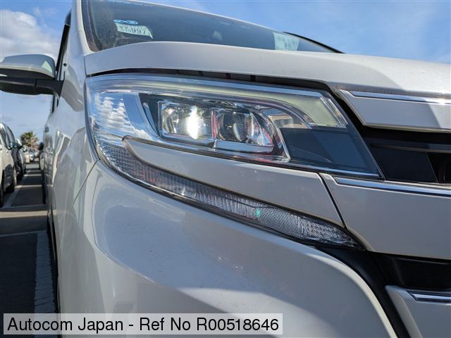 Ref No.R00518646 TOYOTA NOAH Image23