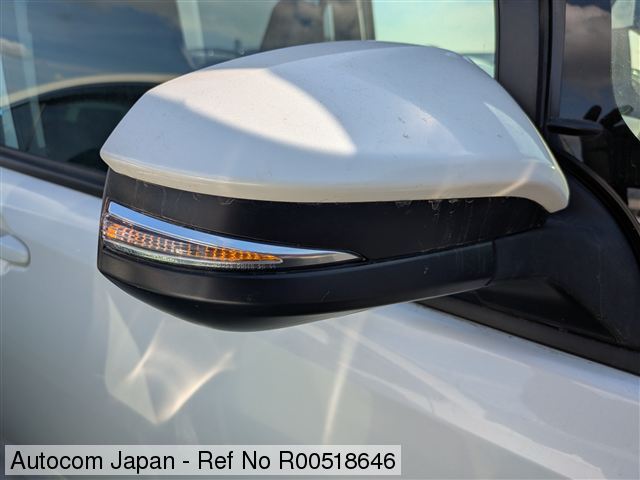 Ref No.R00518646 TOYOTA NOAH Image24