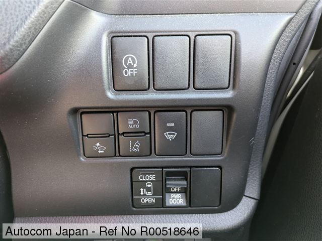 Ref No.R00518646 TOYOTA NOAH Image29