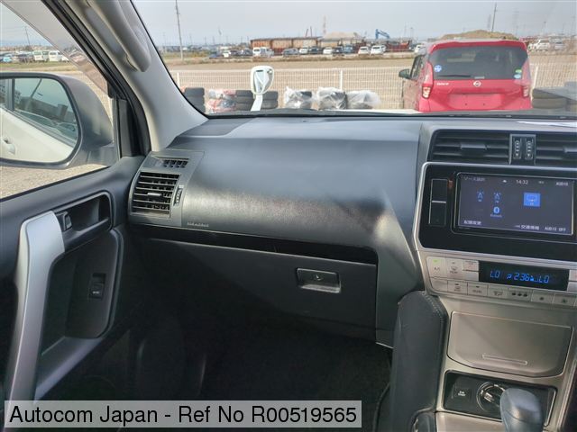 Ref No.R00519565 TOYOTA LAND CRUISER PRADO Image11