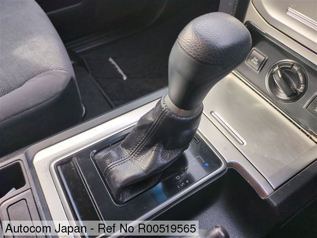 Ref No.R00519565 TOYOTA LAND CRUISER PRADO Image32