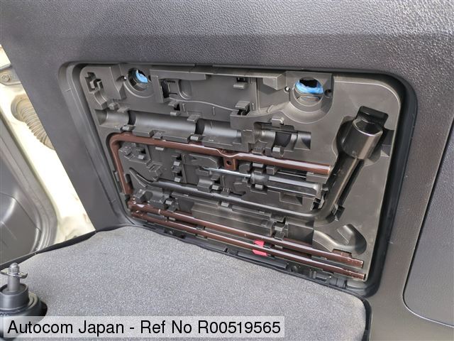 Ref No.R00519565 TOYOTA LAND CRUISER PRADO Image42